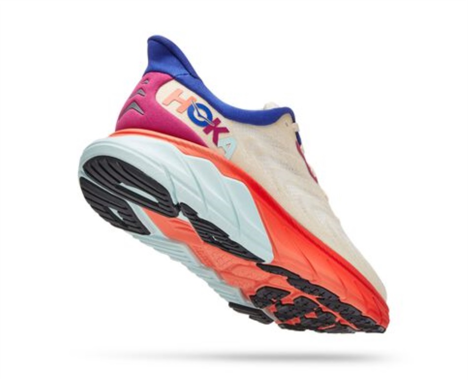 Hoka Arahi 6 Short Bread Fiesta